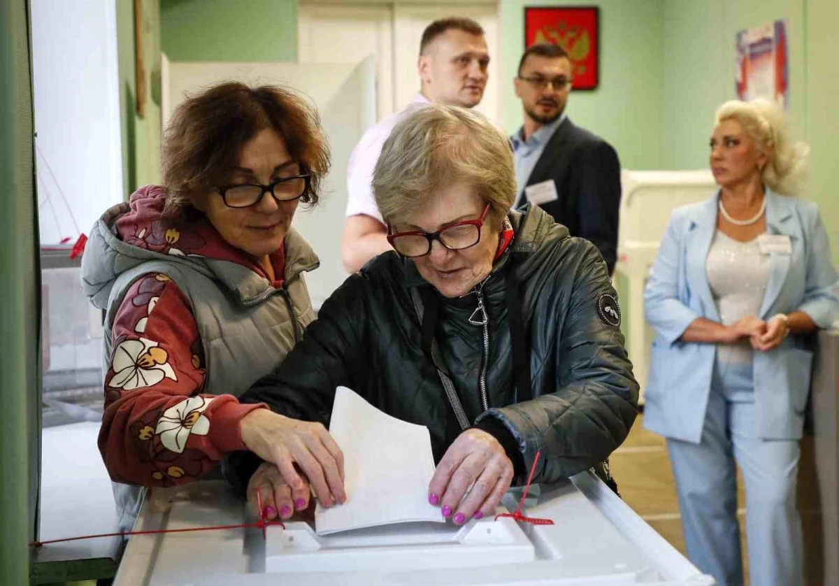 Rusya\'nın Birleşik Rusya Partisi yerel seçimlerde galip
