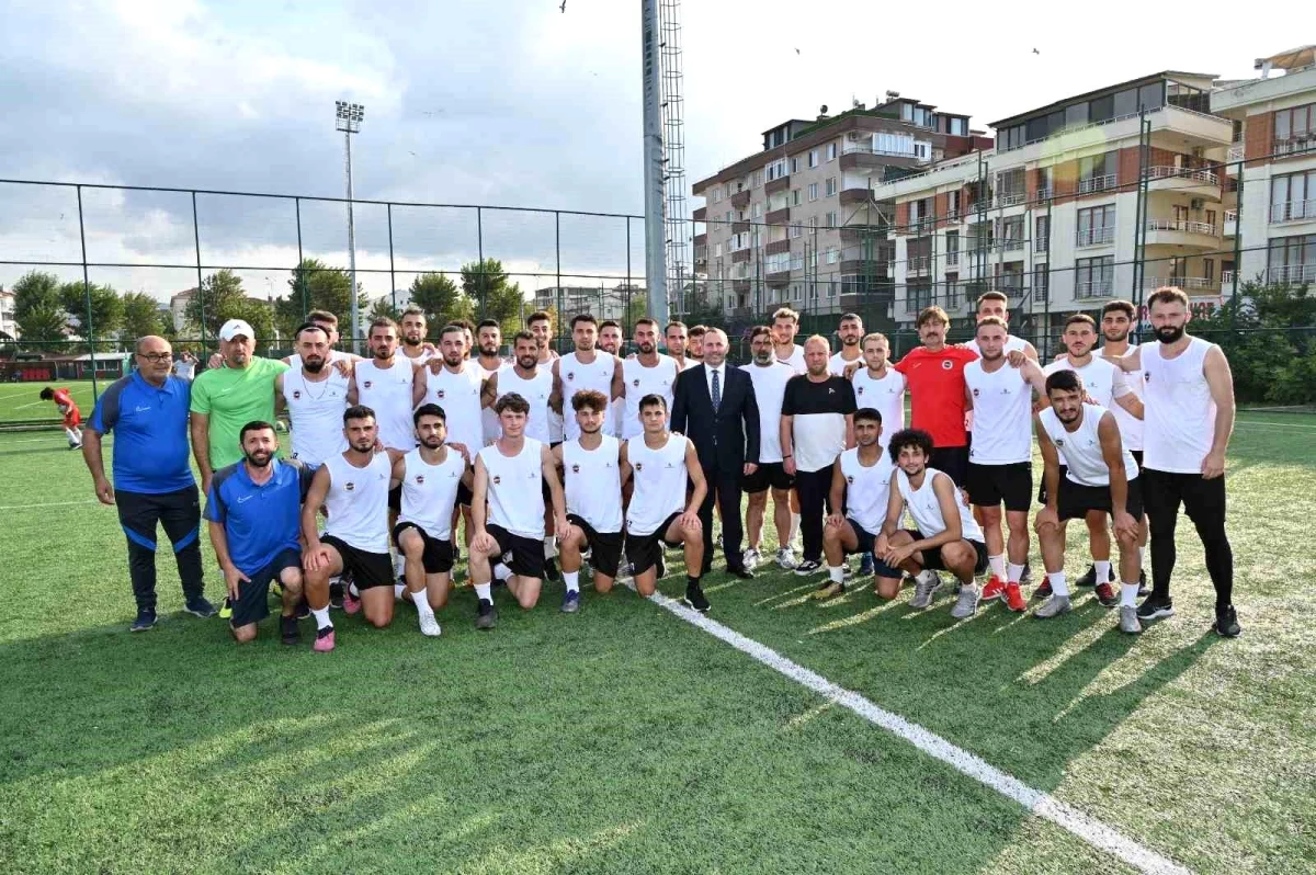 Yalova Belediye Başkanı Mustafa Tutuk, Yalovaspor\'un 3. Lig hedefini açıkladı