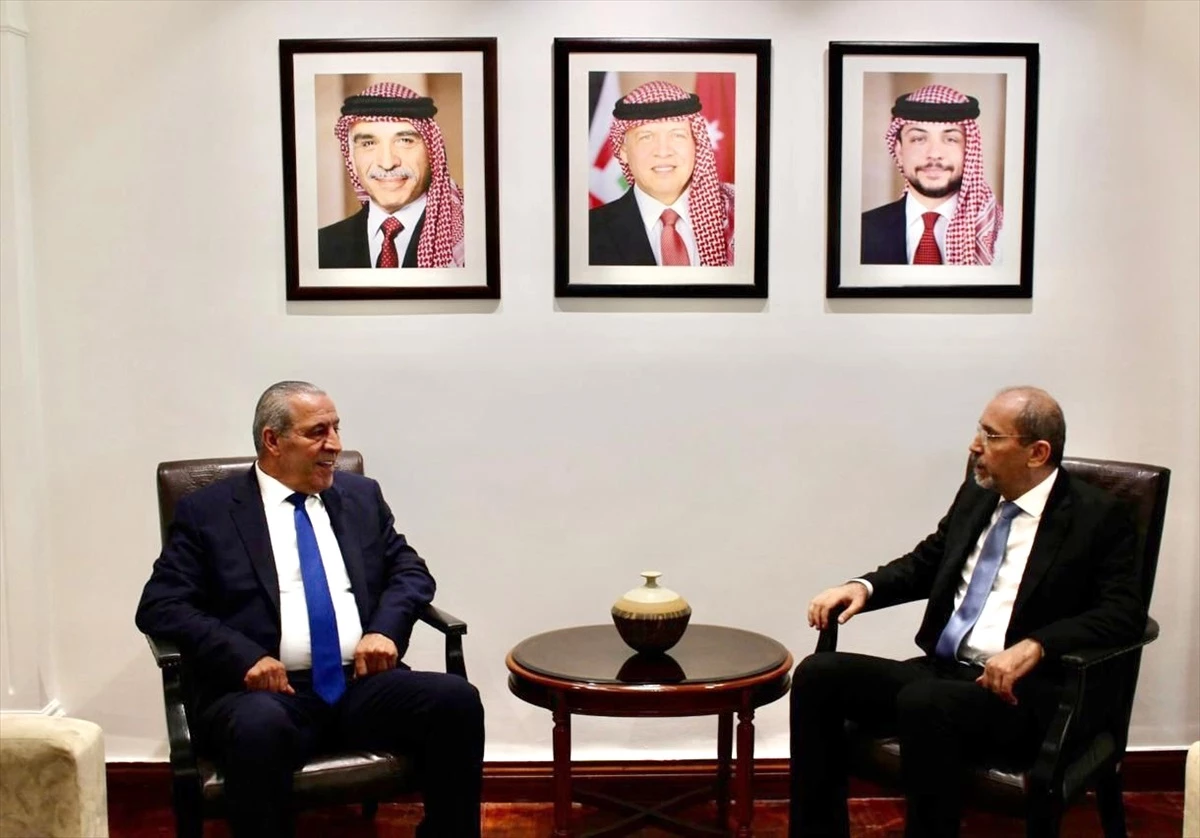 Ürdün Dışişleri Bakanı ve FKÖ Yürütme Komitesi Sekreteri Filistin Gerilimini Görüştü