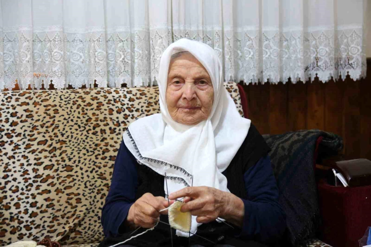 112 Yaşındaki Fatma Demir, Sadece Bir Kez Hastaneye Gitti