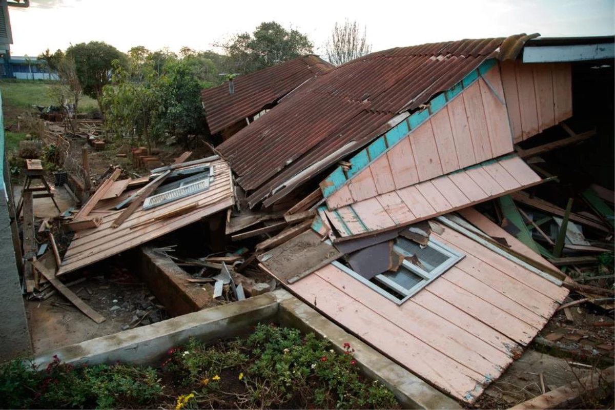 Brezilya\'da Kasırga Sonucu 44 Kişi Hayatını Kaybetti