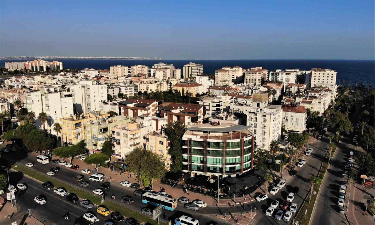 Yabancılara Konut Satışında Toplu Alımların Turizme Yönlendirildiği İddia Edildi