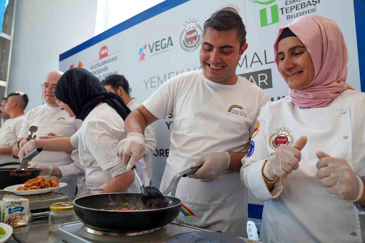 Down Sendromlu Gençler Yemek Yarışması Düzenlendi