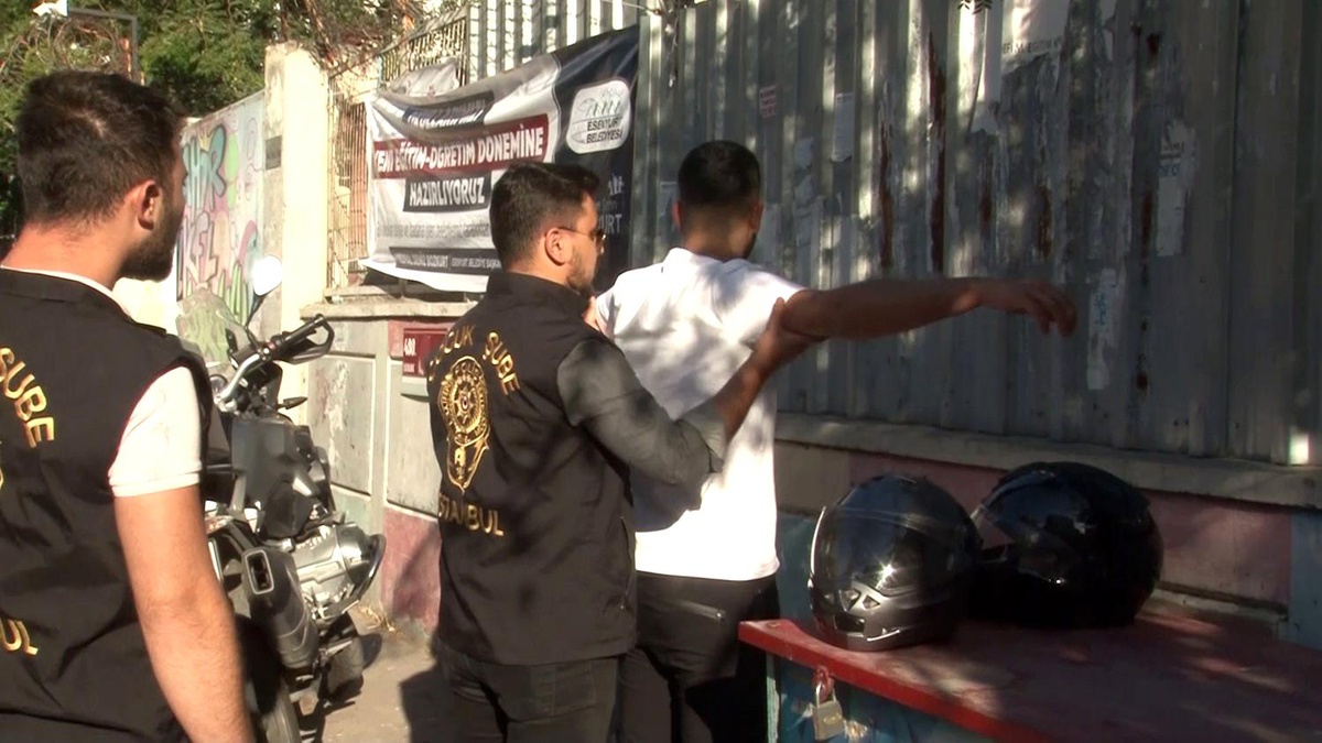 Polis, Yeni Eğitim-Öğretim Yılında Okul Çevrelerinde Denetim Gerçekleştirdi