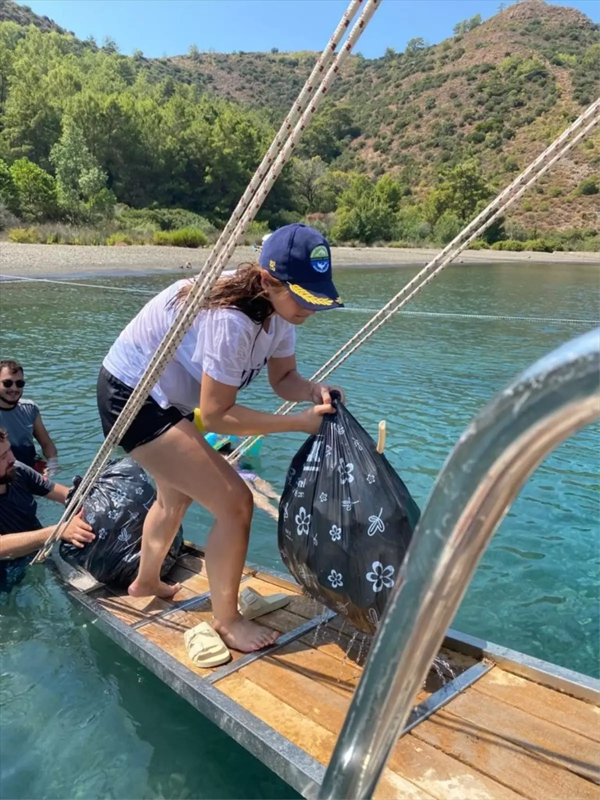 Fethiye\'de Kızılada\'da Uluslararası Kıyı Temizleme Günü etkinliği düzenlendi