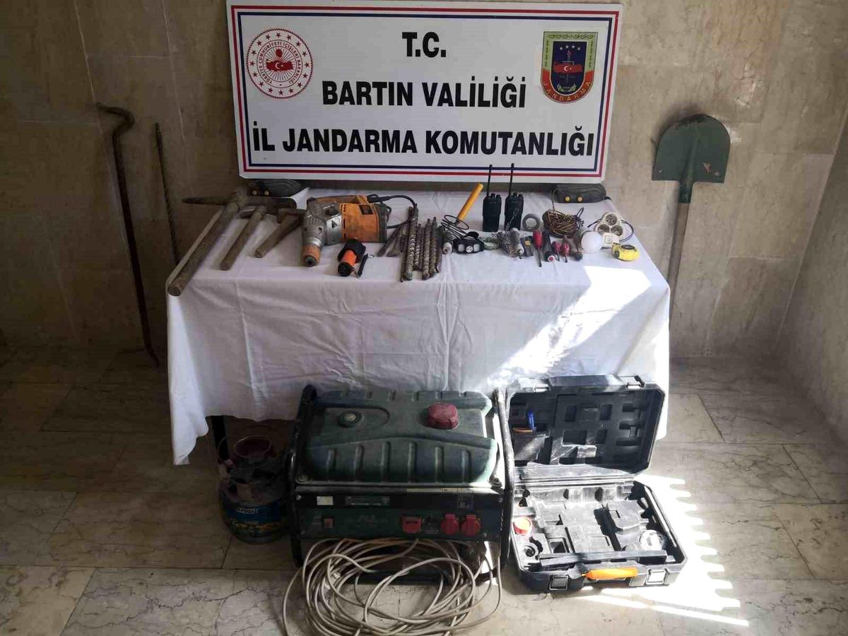 Bartın\'da Definecilere Operasyon: 5 Şüpheli Yakalandı