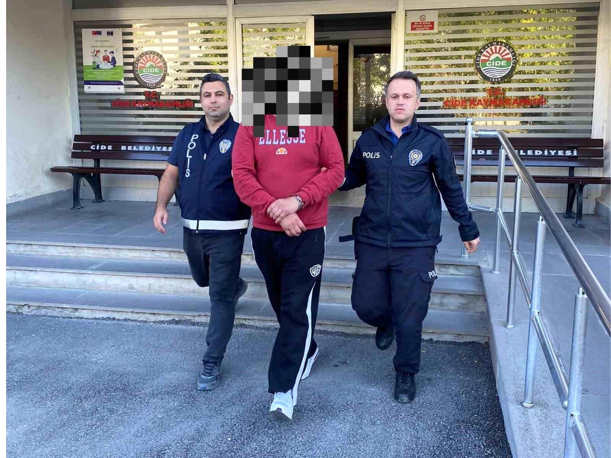Kastamonu\'da Tekel Bayiden Alkol Çalan Şüpheli Tutuklandı