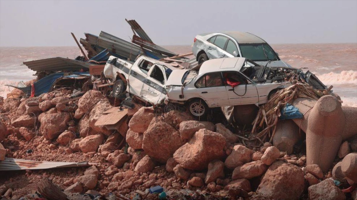 Libya\'da şiddetli yağışlar sonucu 1500\'den fazla kişinin cesedi bulundu