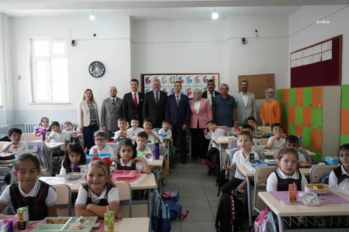 Lüleburgaz Belediye Başkanı İlköğretim Haftası etkinliklerine katıldı