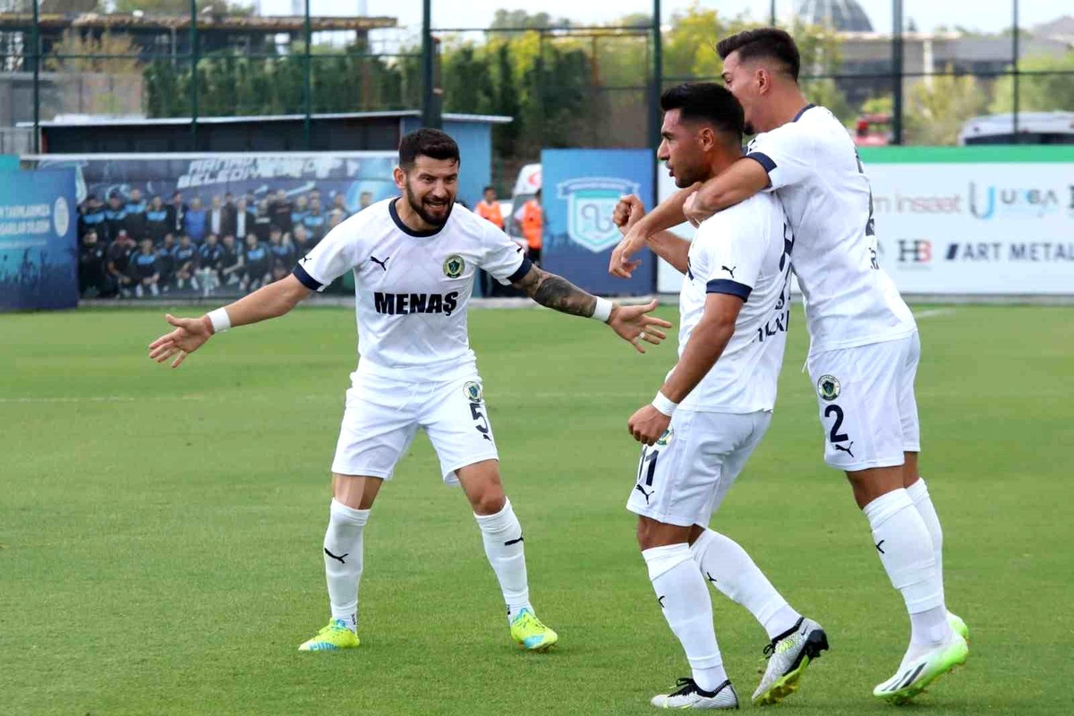 Menemen FK İlk Üç Maçta 4 Puan Aldı
