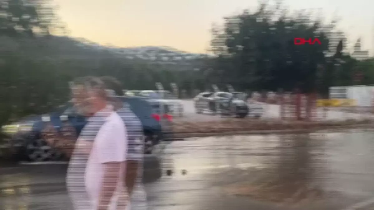 Bodrum\'da Ana Su İsale Hattı Patladı