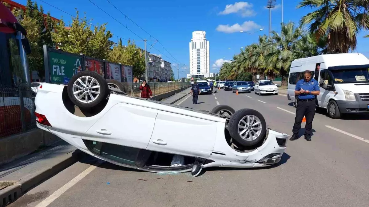 Samsun\'da Otomobil Kazası: 1 Kişi Yaralandı