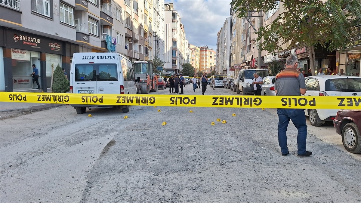 Samsun\'da servis taşımacılığıyla ilgili çıkan silahlı kavgada 1 kişi yaralandı