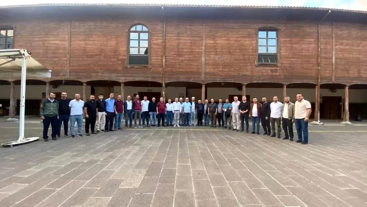 Sinop\'ta Gençler ve Aileler Sabah Namazında Buluştu