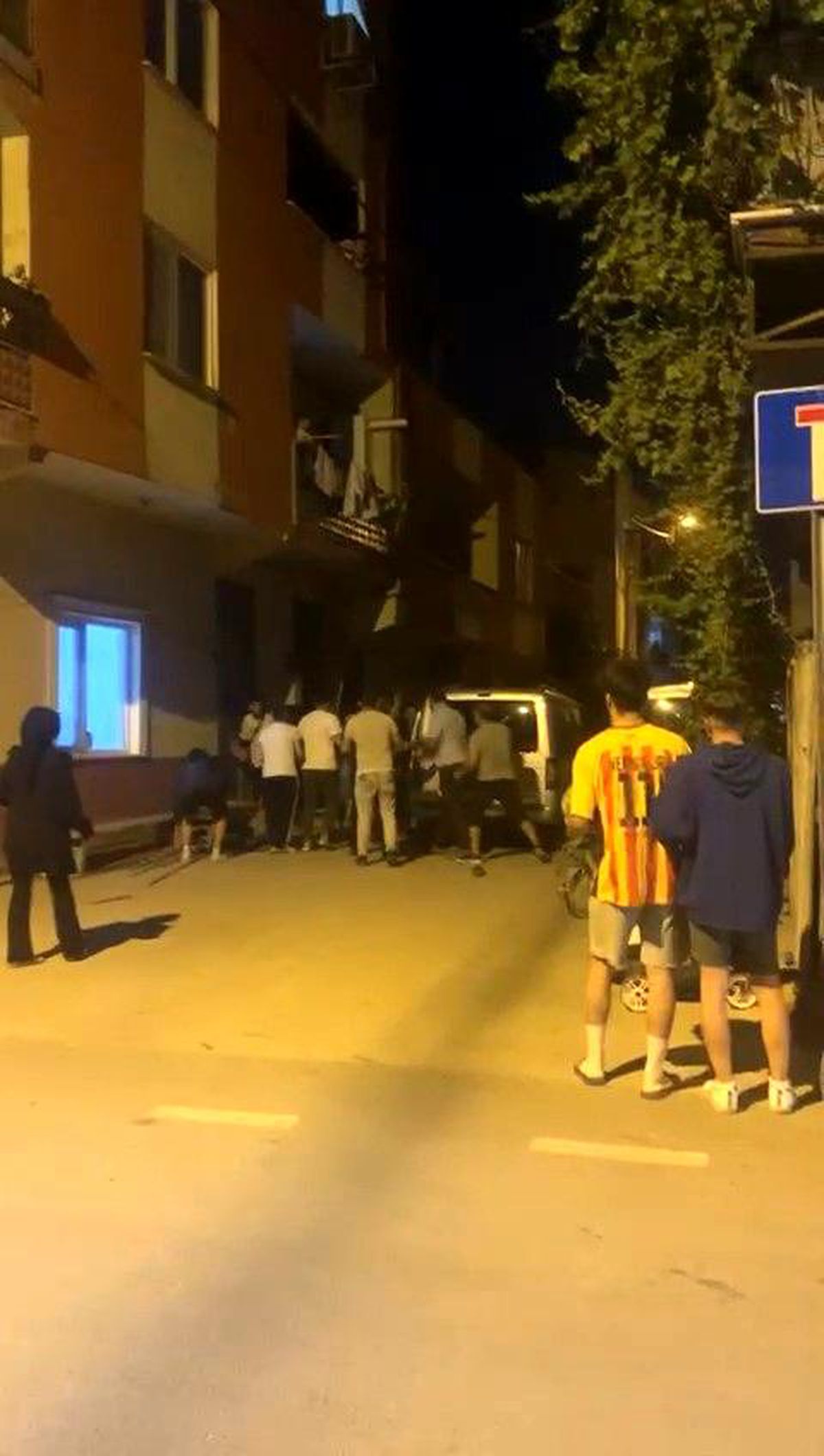 Bursa\'da Gürültü Tartışması Kavgaya Dönüştü