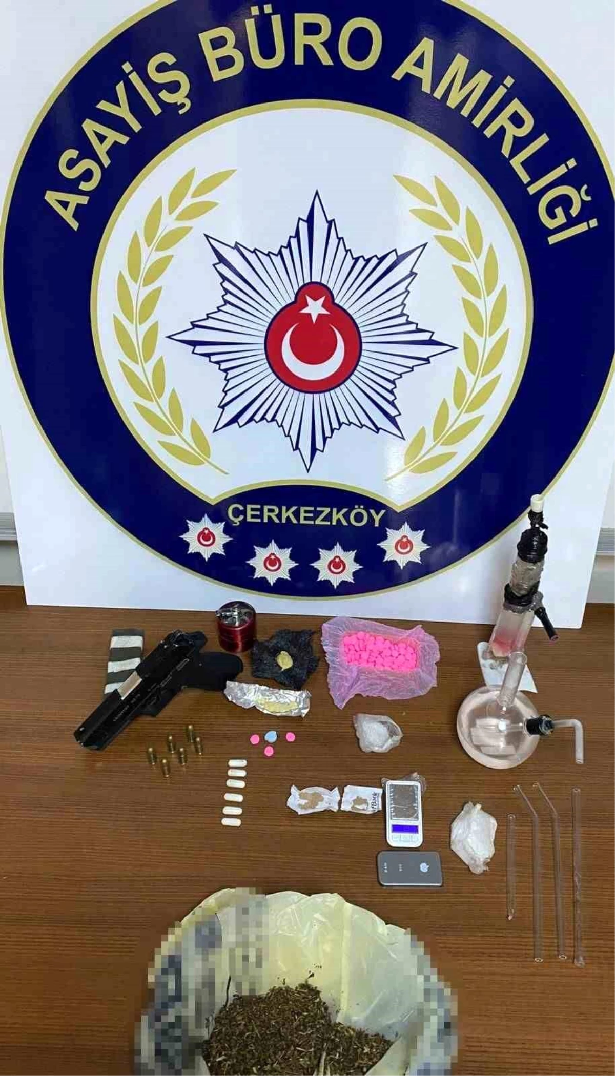 Çerkezköy\'de Uyuşturucu ve Silah Operasyonu: 2 Şüpheli Tutuklandı