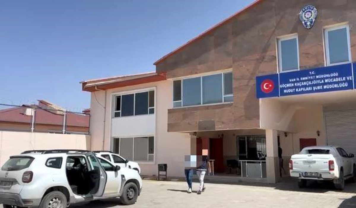 Van\'da 4 organizatör tutuklandı, 11 metruk yapı yıkıldı
