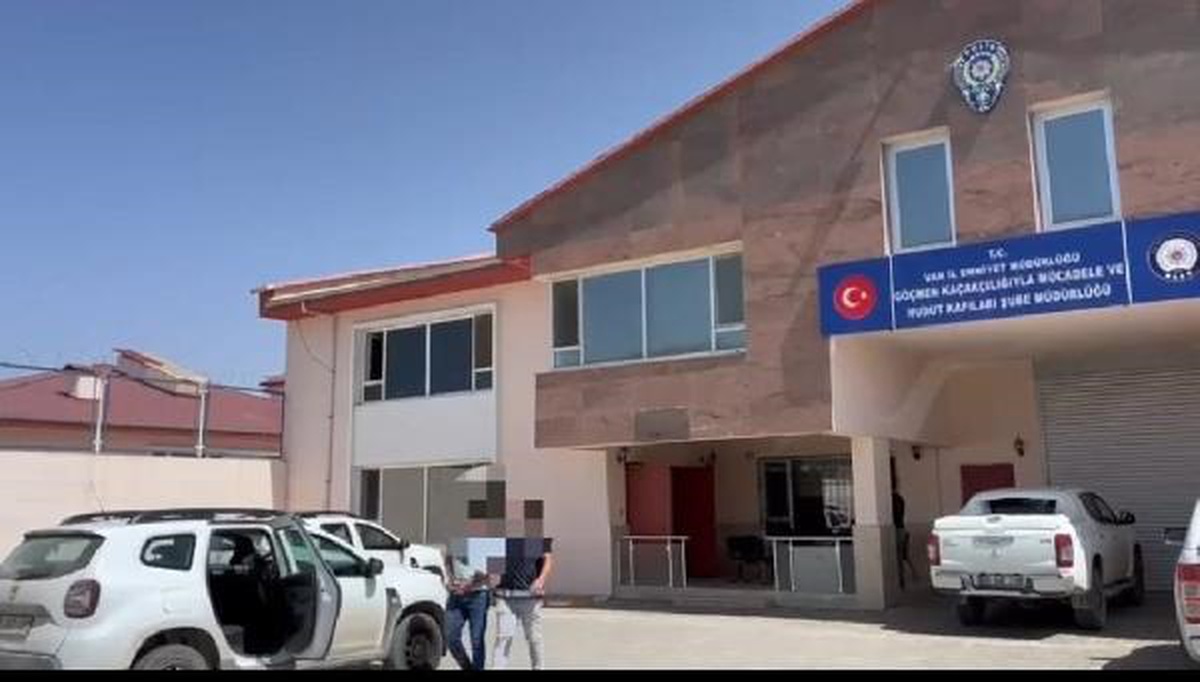 Van\'da Göçmen Kaçakçılığı Operasyonu: 4 Organizatör Tutuklandı