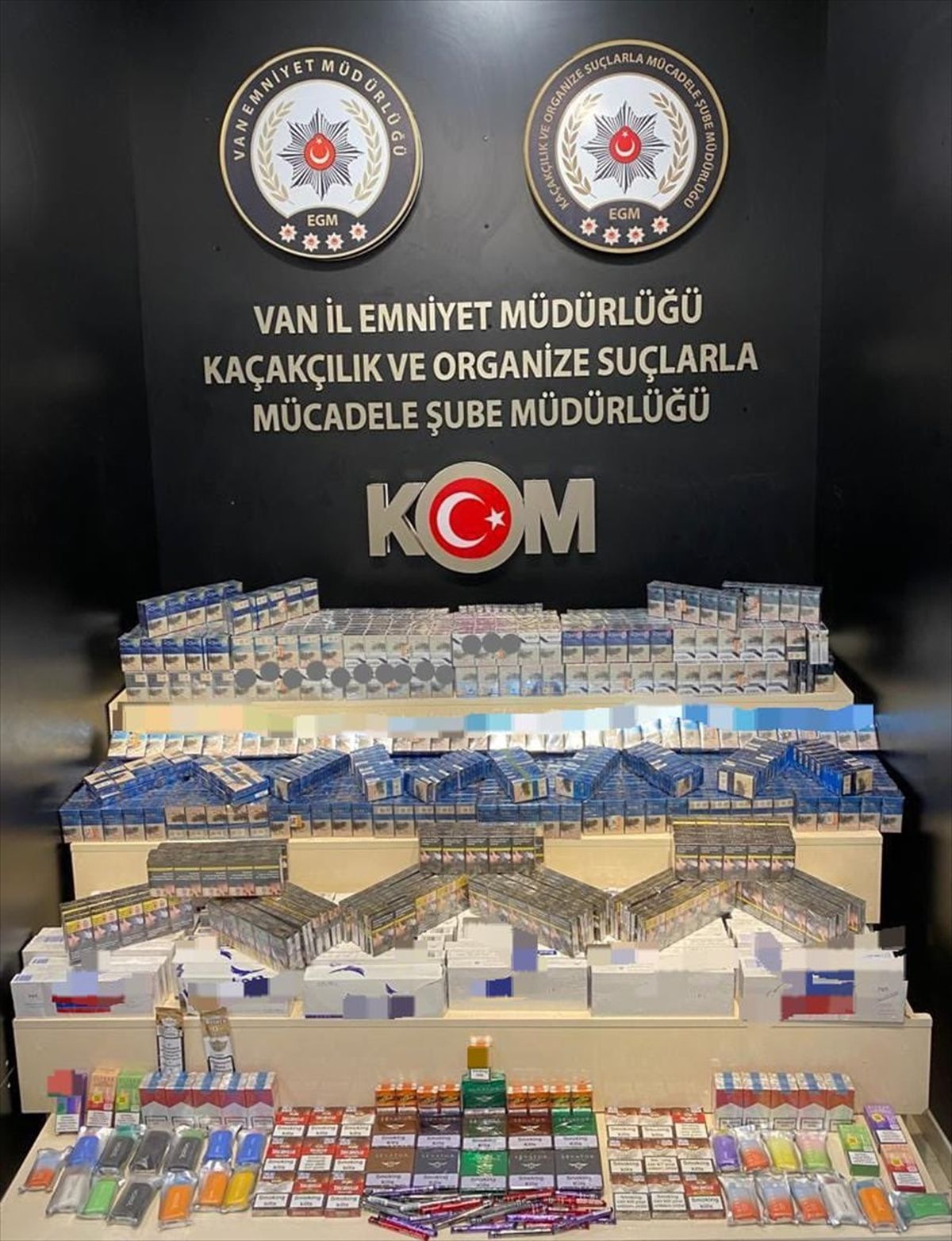 Van\'da Gerçekleştirilen Operasyonlarda Tarihi Eser ve Kaçakçılık Malzemeleri Ele Geçirildi