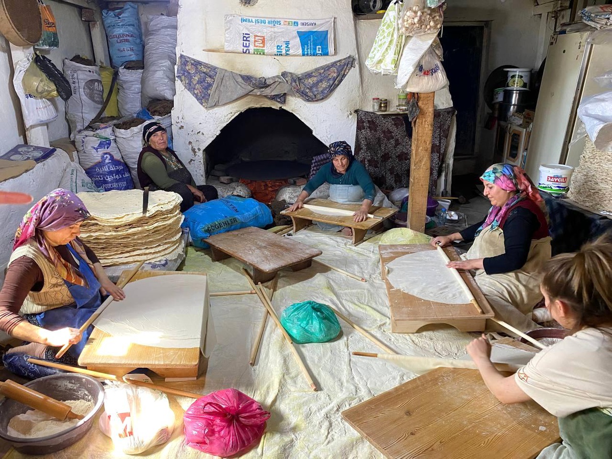 Yozgat\'ta Kışlık Yufka Ekmek Yapımı Başladı
