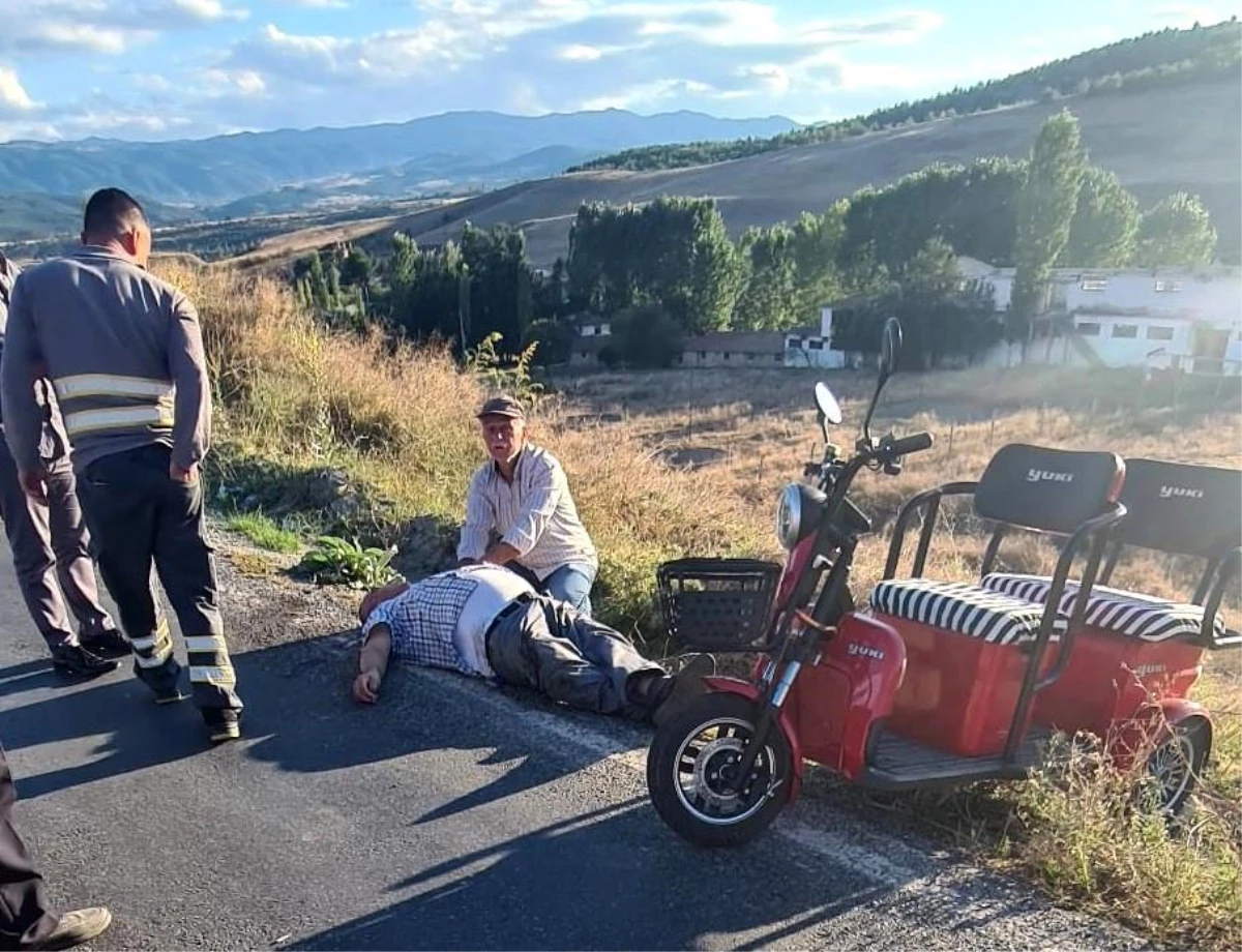 Tosya\'da 3 tekerlekli mopedin devrilmesi sonucu 1 kişi yaralandı