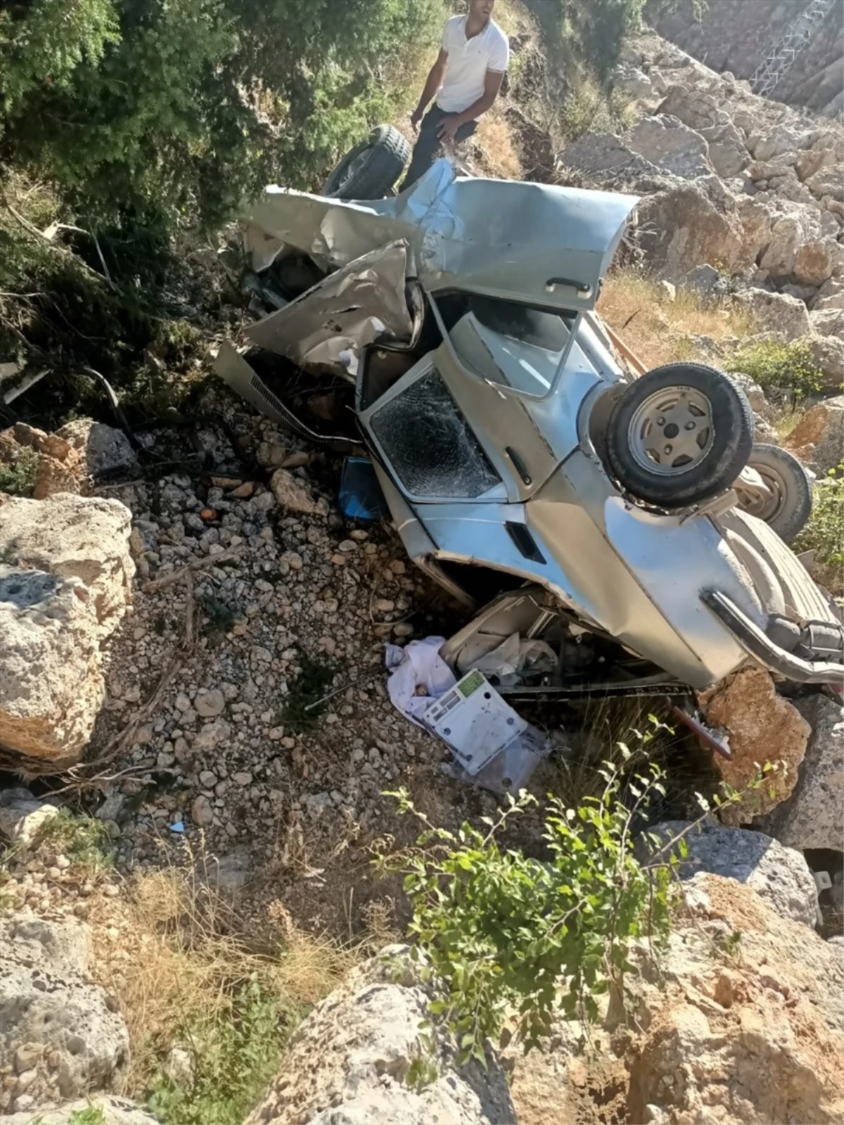 Adana\'da Otomobil Uçuruma Yuvarlandı: Sürücü Hayatını Kaybetti