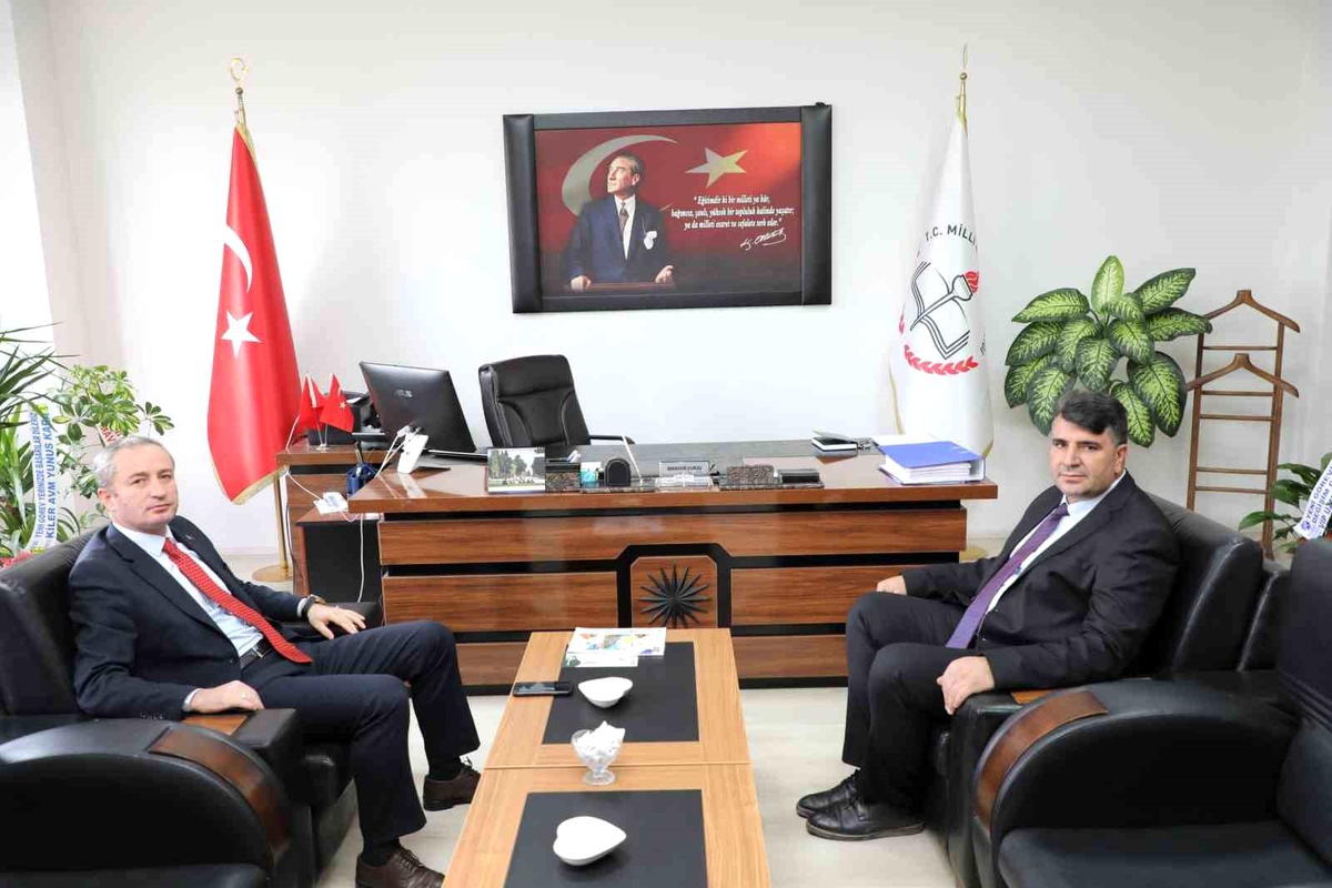 Ağrı Milli Eğitim Müdürü Patnos\'ta ziyaretlerde bulundu