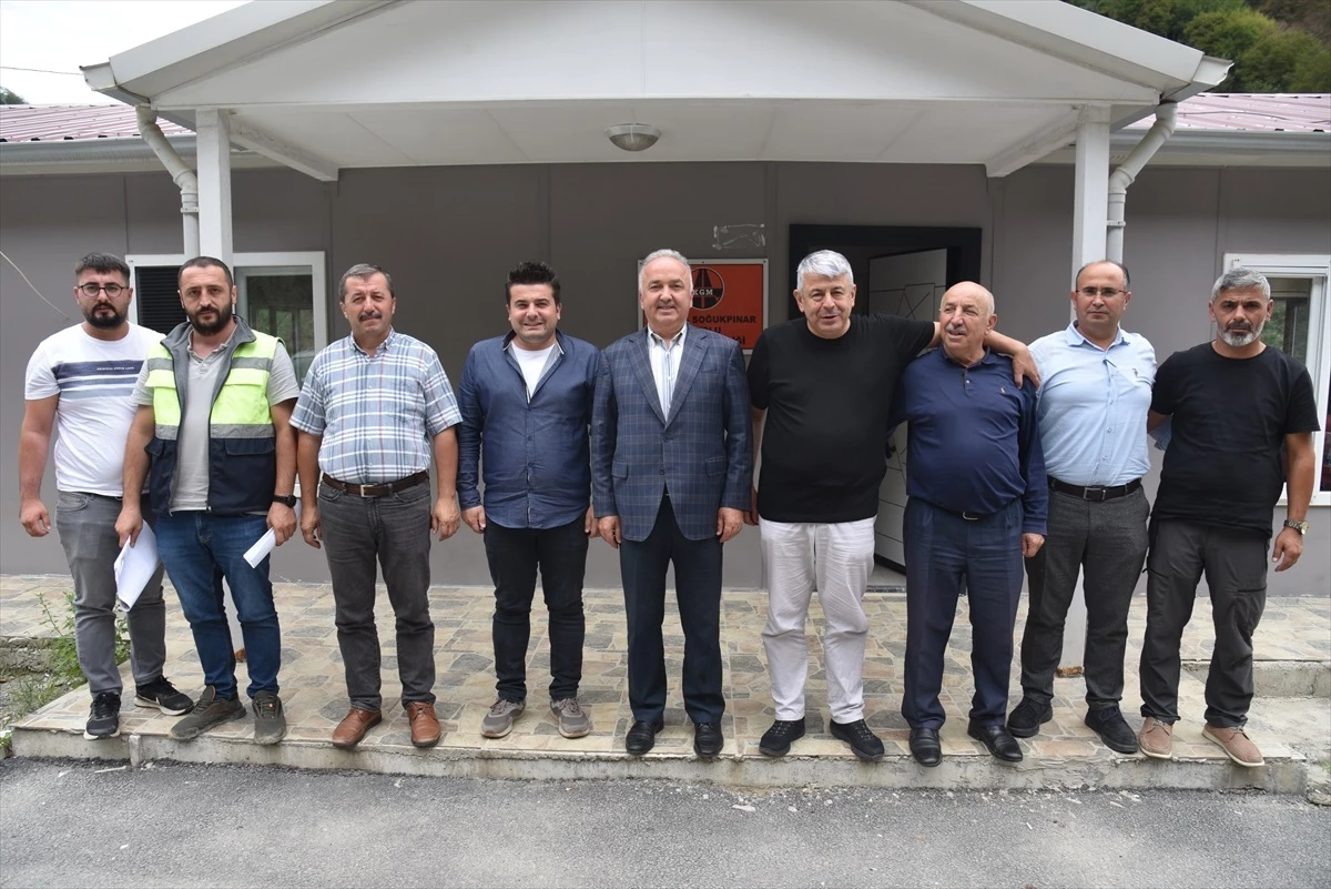 AK Parti Giresun Milletvekili Ali Temür, Espiye ilçesinde grup yolunda incelemelerde bulundu