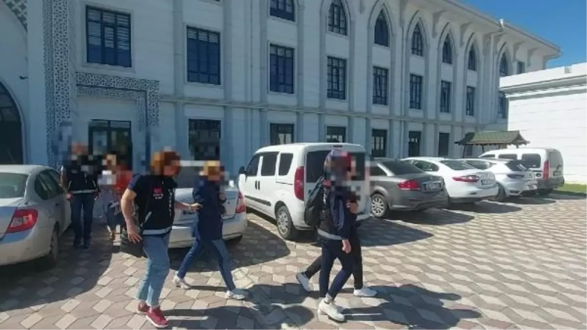 İzmit ve Yalova\'da Bebek Ürünleri Mağazalarından Hırsızlık Yapan 3 Kız Kardeş Tutuklandı