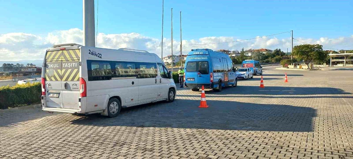Gelibolu\'da Okul Servis Araçları Denetlendi
