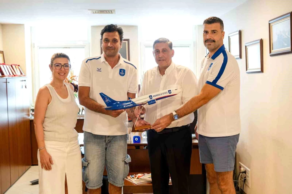 Corendon Airlines ve A.Efes Spor Kulübü Sponsorluk Anlaşmasını Uzattı