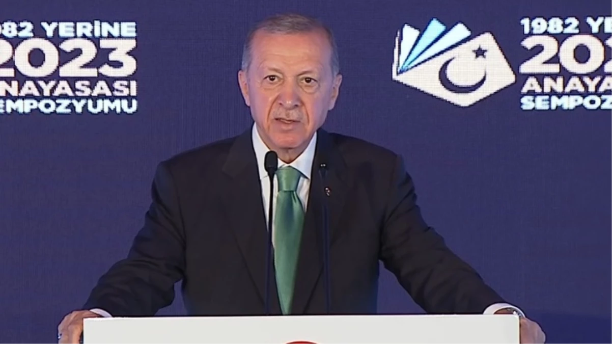 Cumhurbaşkanı Erdoğan\'dan yeni anayasa mesajı: Hedefimizden vazgeçmedik
