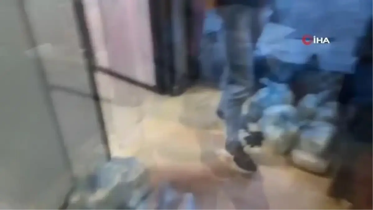 Diyarbakır Emniyeti uyuşturucu tacirlerine göz açtırmadı: 10 tutuklama