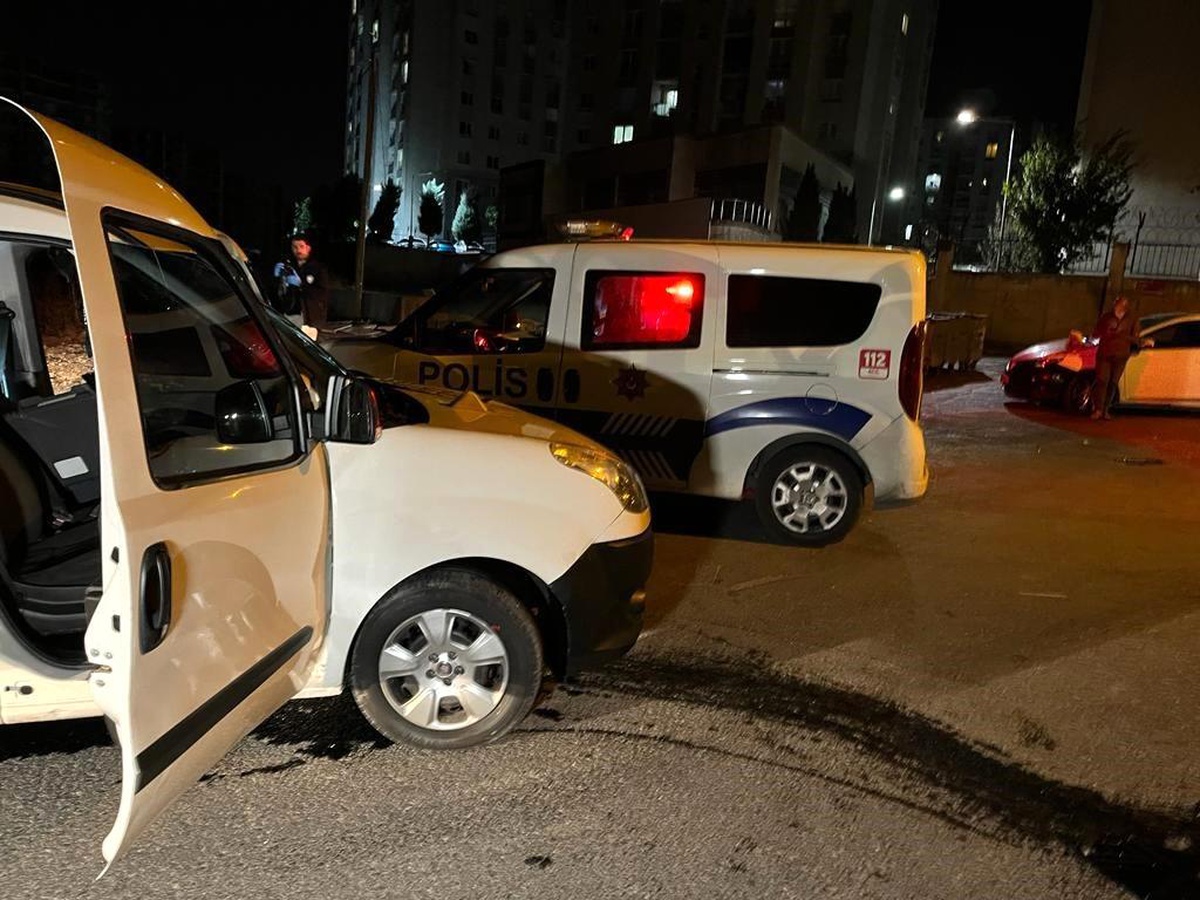 Esenyurt\'ta Lastik Hırsızları Polis Kovalamacasında Kaçtı