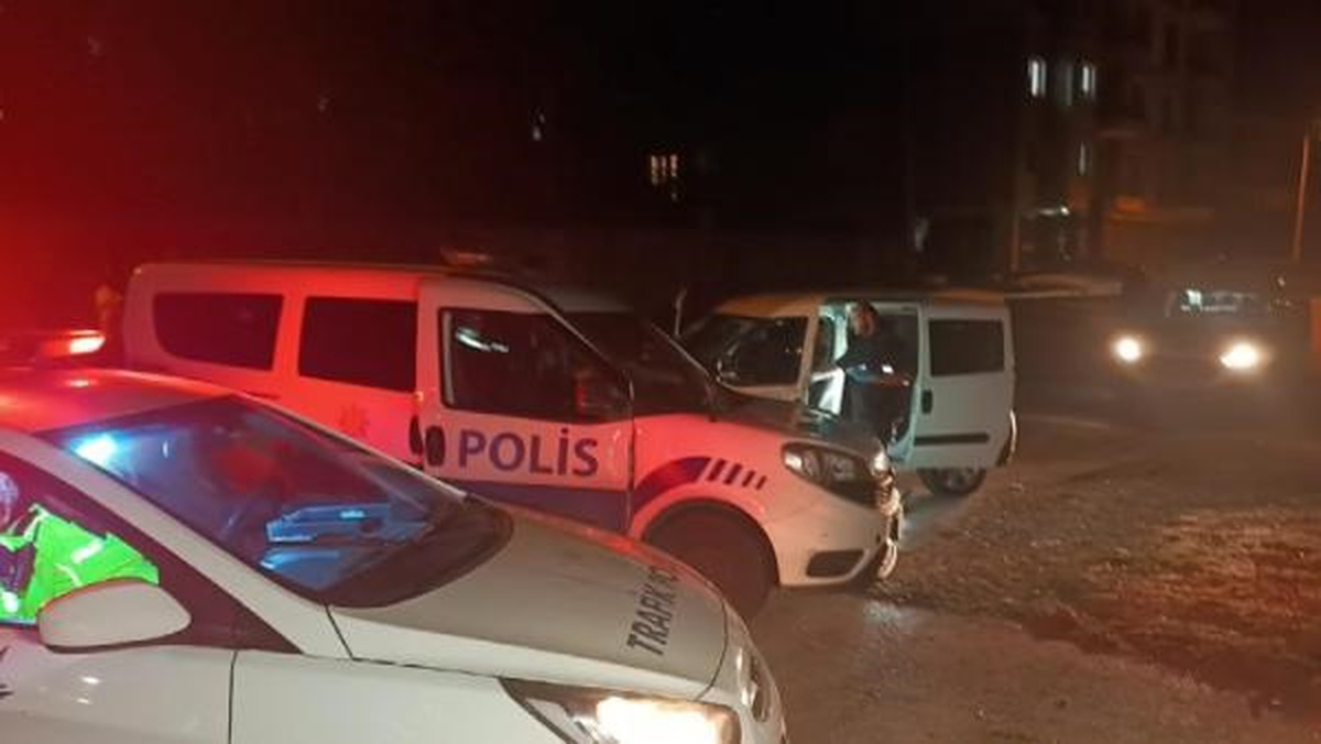 Esenyurt\'ta Lastik Hırsızları Polis Takibinde