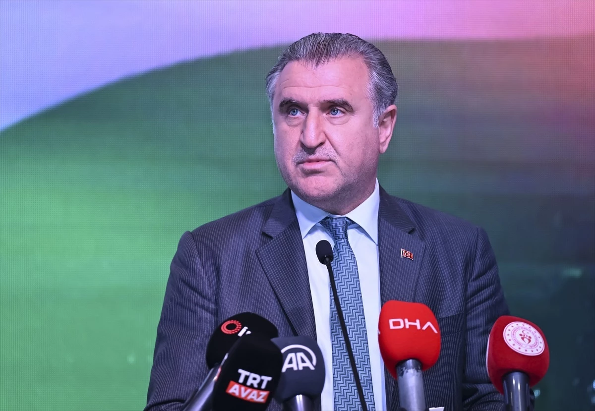 Gençlik ve Spor Bakanı Osman Aşkın Bak, Tacikistan\'ı Orta Asya\'da güvenilir bir dost ve müşterek gelecek için el ele çalışabilecek bir ortak olarak görüyor