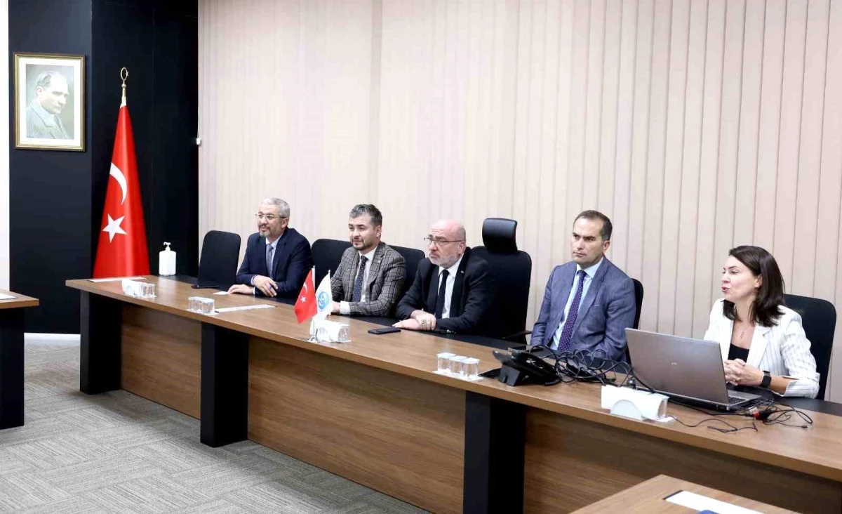 Kayseri Üniversitesi ile Kayseri Eczacı Odası arasında işbirliği görüşüldü