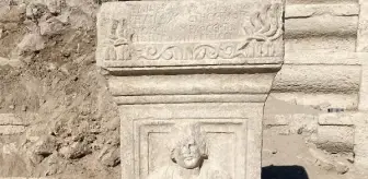 Konya'da Antik Kentte 1800 Yıllık Zafer Çelengi ve Sunak Bulundu