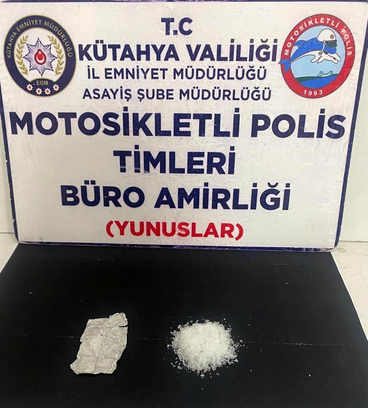 Kütahya\'da Motosikletli Polis Timlerince Metamfetamin Ele Geçirildi