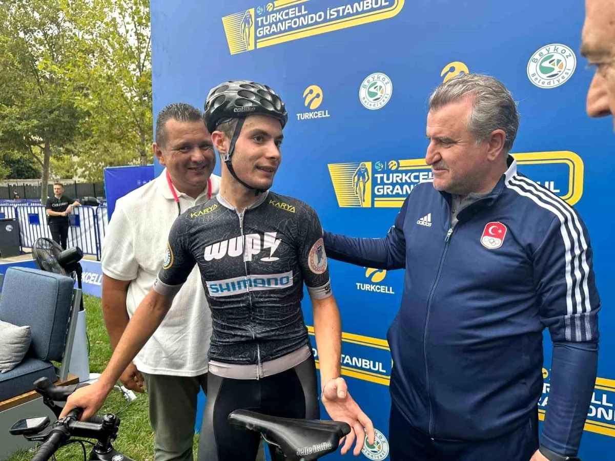 Muğla Karya Bisiklet Takımı Sporcusu Nurettin Emre Oruç, Ankara\'da da birinci oldu