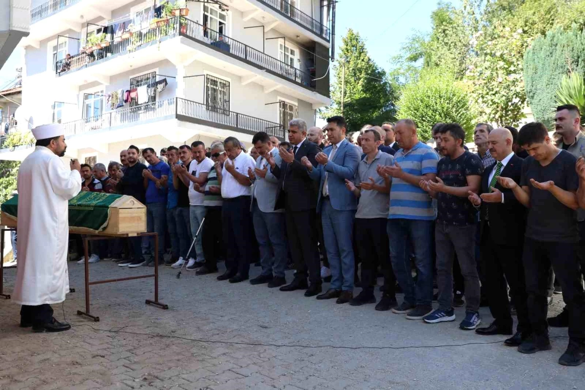 Şehit babası son yolculuğuna uğurlandı