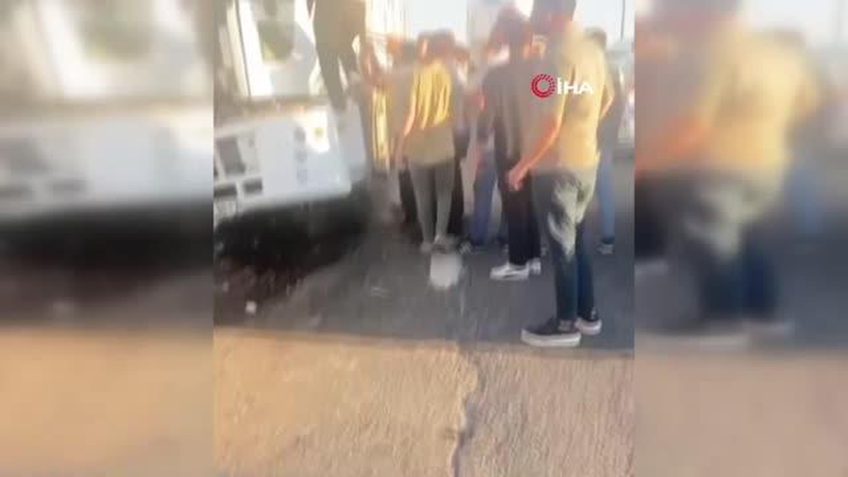 TEM\'de zincirleme kaza: 3 tır birbirine girdi, 1 kişi yaralandı