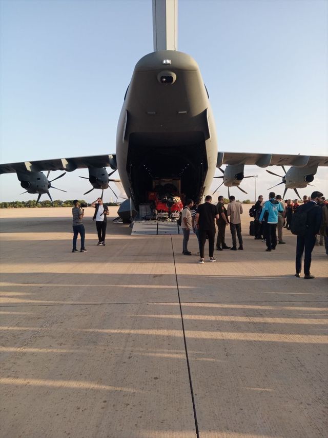 Türkiye, Libya'ya yardım elini uzattı! Arama kurtarma ekipleri bölgede Türkiye, Libya'ya yardım elini uzattı! Arama kurtarma ekipleri bölgede