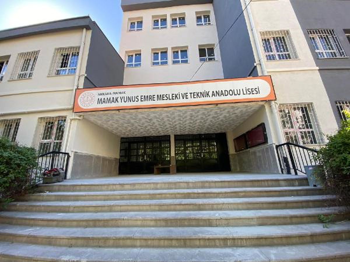 Mamak\'ta öğrencilerin okul çıkış saati 21.45\'i buldu