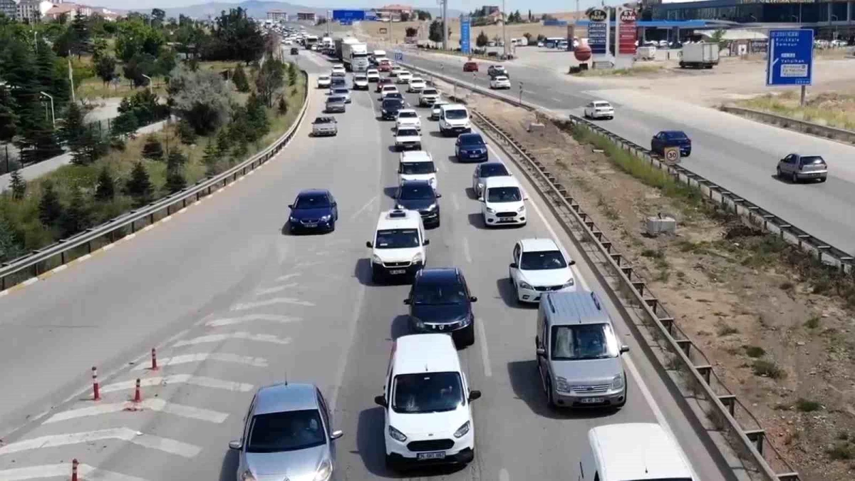 Kırıkkale\'de 43 ilin geçiş güzergahında yapılan denetimlerde binlerce araç sürücüsüne ceza uygulandı