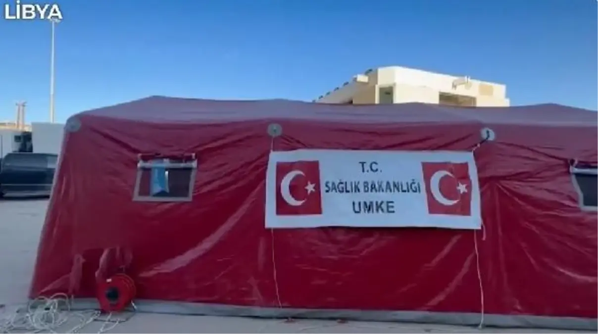 Türkiye, Libya'daki sel felaketinde sağlık çalışanlarıyla yardım gönderiyor