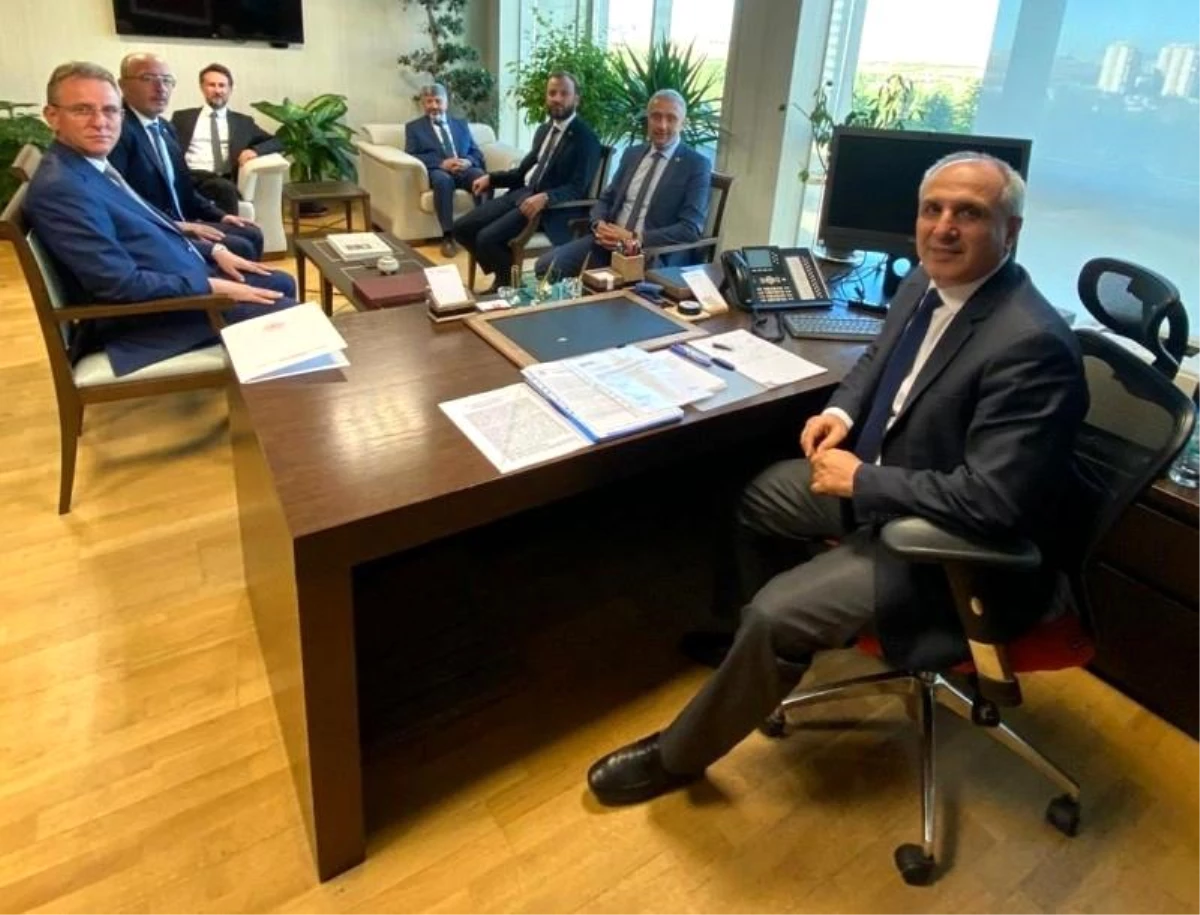 Gediz Belediye Başkanı, Murat Dağı\'ndaki altın madeniyle ilgili vatandaşları rahatlattı