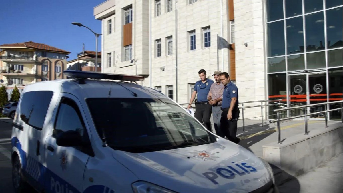 Burdur\'da Husumetliyle Barışmak İçin Giden Şahıs 3 Kişiyi Vurdu, 1 Kişiyi Darp Etti