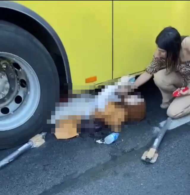 FATİH'te Motosiklet Kazası: Hamile Kadın Hayatını Kaybetti FATİH'te Motosiklet Kazası: Hamile Kadın Hayatını Kaybetti