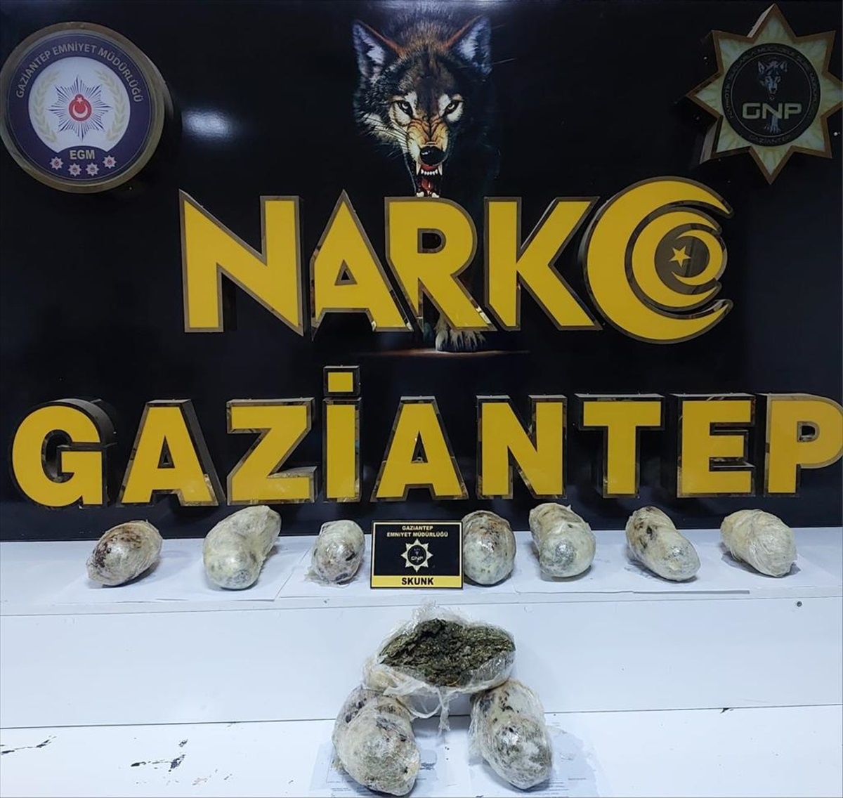 Gaziantep\'te 3 kilo 300 gram skunk ele geçirildi, sürücü gözaltına alındı